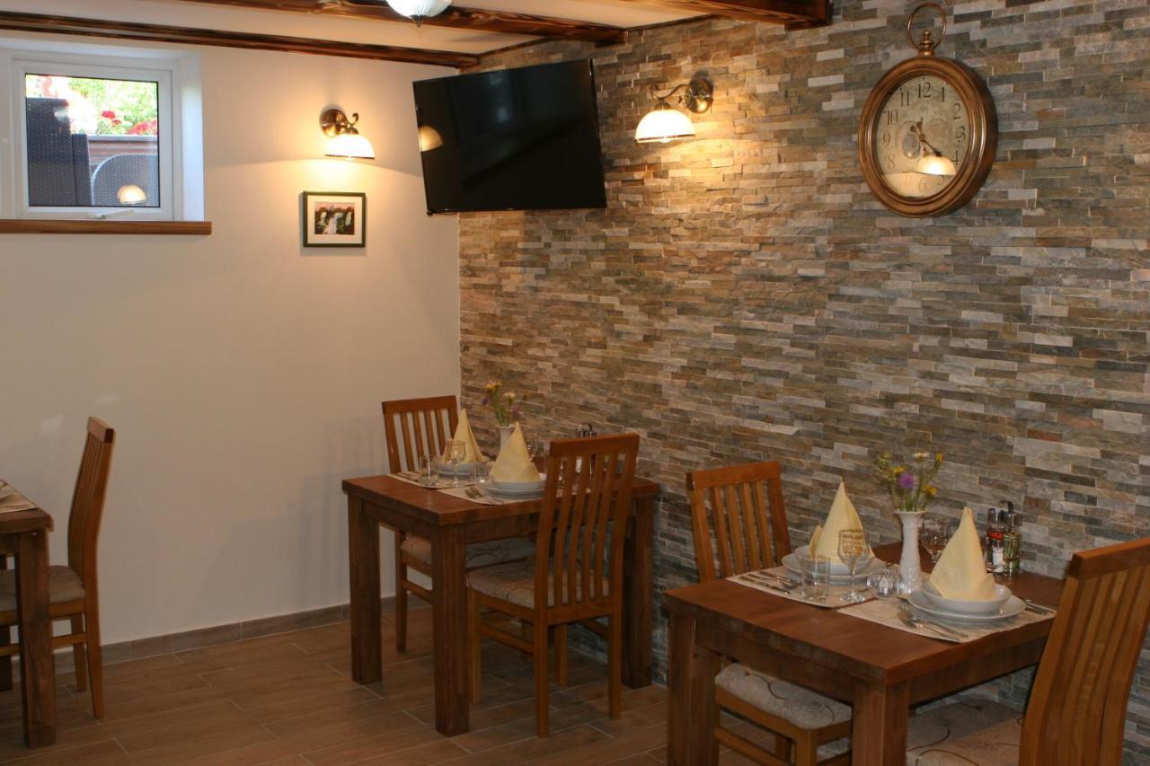 Millenium House 1 Bed & Breakfast Jezerce Luaran gambar