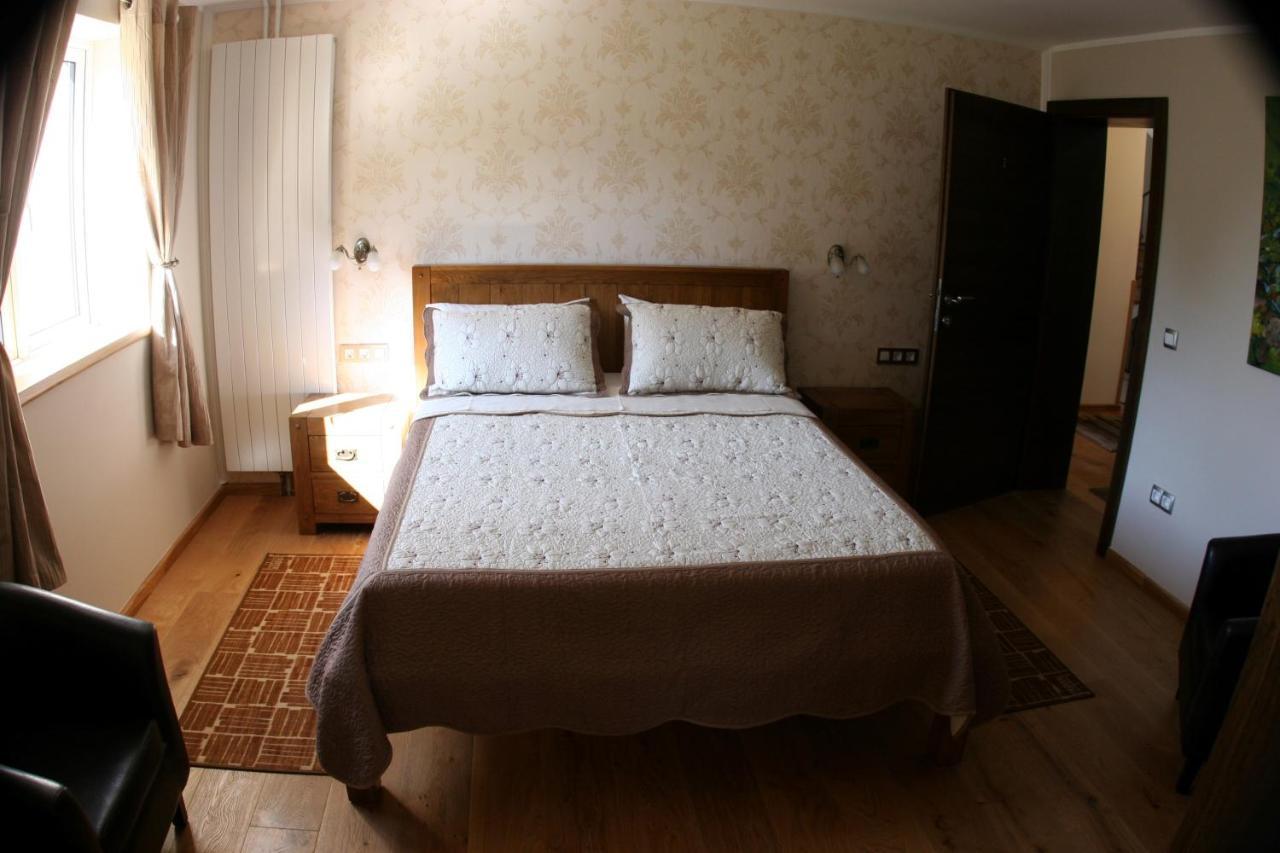 Millenium House 1 Bed & Breakfast Jezerce Luaran gambar